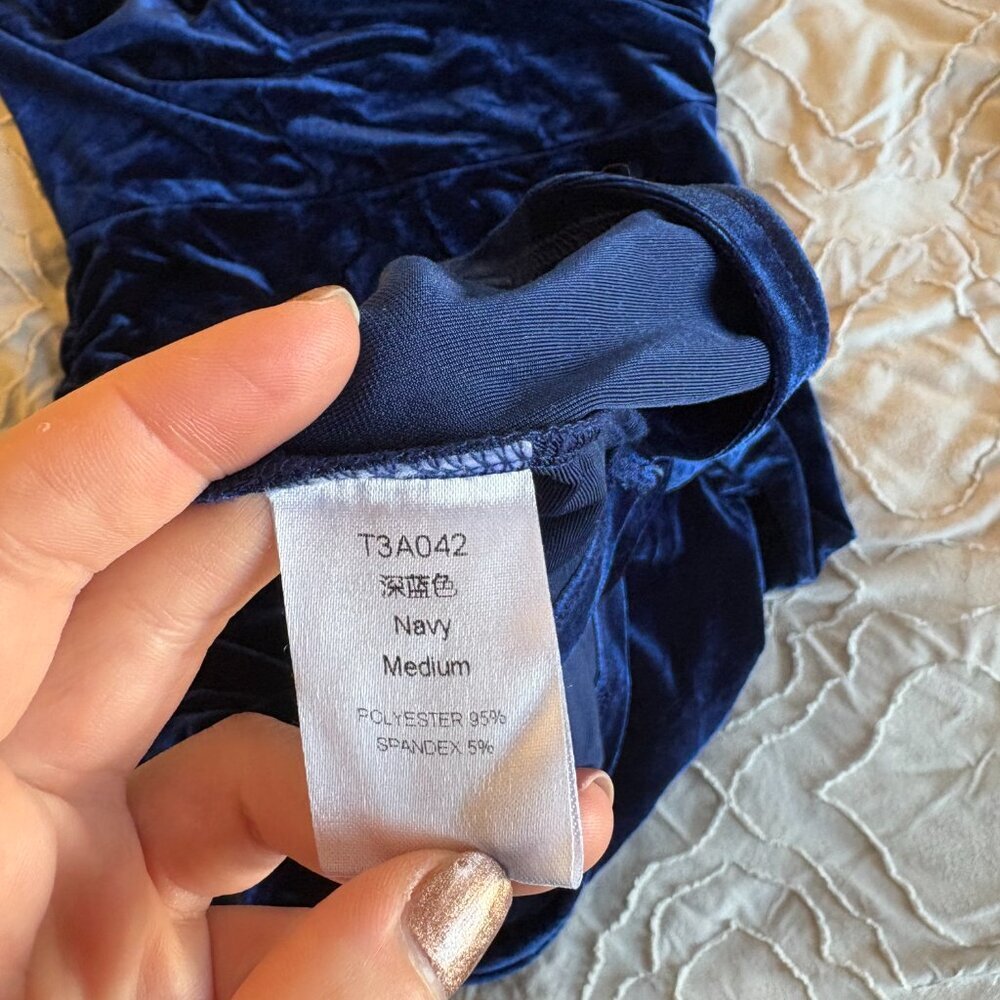 NWOT Amazon Brands Wrap Bodycon Ruched Velvet Cocktail Dress - Picture 5 of 6